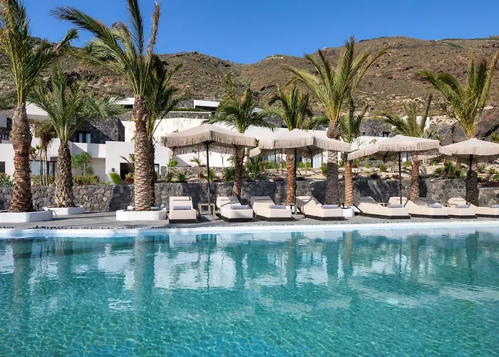 Palm Island Suites